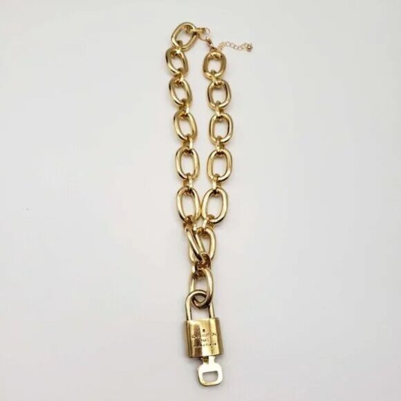 100% Auth Louis Vuitton Lock & Key with Unbranded Gold Plated Chain Necklace - Picture 10 of 14
